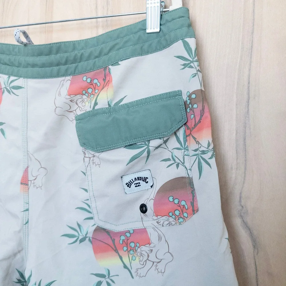 Billabong Mens Board Shorts 33 Green Tiger Print Sundays Lo Tide Upcycler Surf